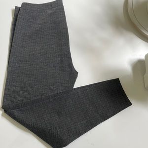 Loft grey herringbone pattern stretchy pants leggings
